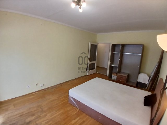 Eladó panellakás, Hajdúszoboszlón 57.9 M Ft, 3 szobás