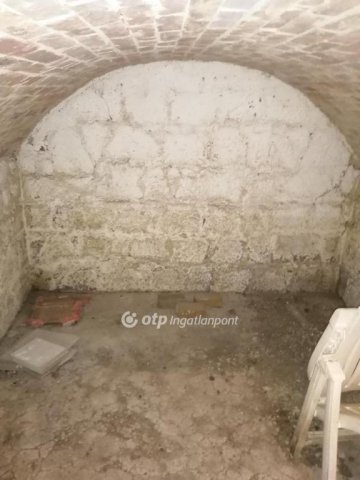 Eladó családi ház, Adácson 29 M Ft, 2+1 szobás