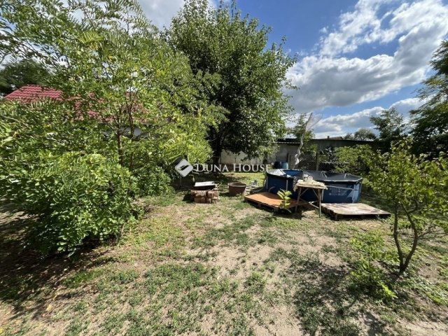 Eladó családi ház, Cecén 23.5 M Ft, 3 szobás