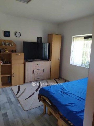 Eladó nyaraló, Baján 28 M Ft, 2 szobás / költözzbe.hu