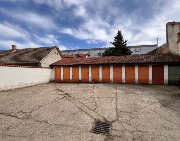 Eladó téglalakás, Mohácson 0.15 M Ft, 2 szobás