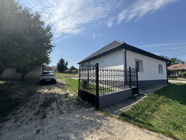 Eladó családi ház, Vácszentlászlón 55 M Ft, 2+1 szobás