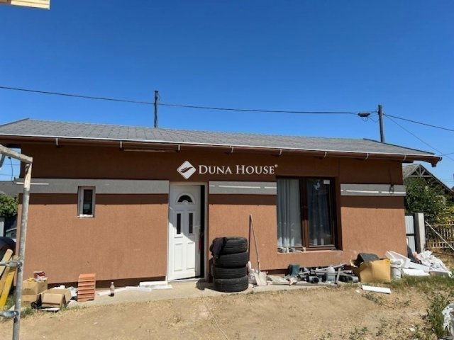 Eladó ikerház, Pilisen 68 M Ft, 4 szobás / költözzbe.hu