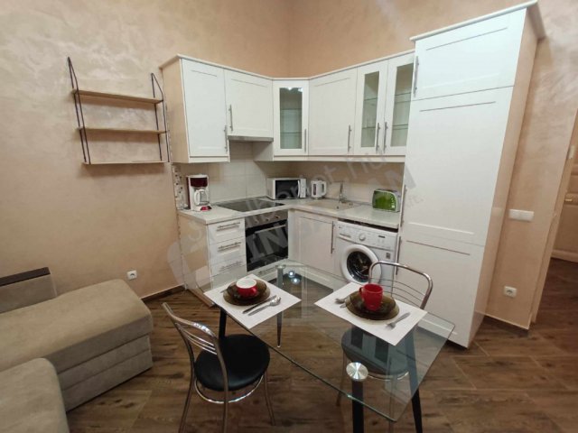 Kiadó téglalakás, albérlet, VI. kerületben, Szondi utcában