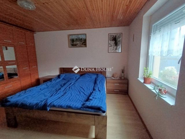 Eladó családi ház, Báron 39 M Ft, 5 szobás