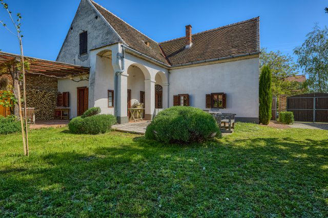Eladó családi ház, Petőházán 197.96 M Ft, 3 szobás