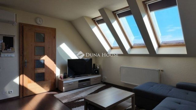 Eladó családi ház, Gyálon 129.99 M Ft, 6 szobás