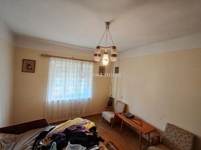 Eladó családi ház, Csákváron 44 M Ft, 3 szobás