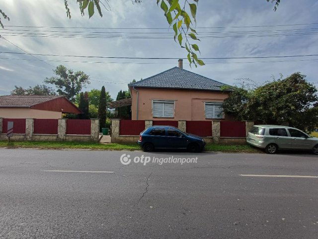 Eladó családi ház, Balsán 29.9 M Ft, 3 szobás