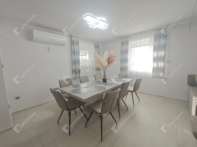 Eladó családi ház, Győrött 219.999 M Ft, 4 szobás