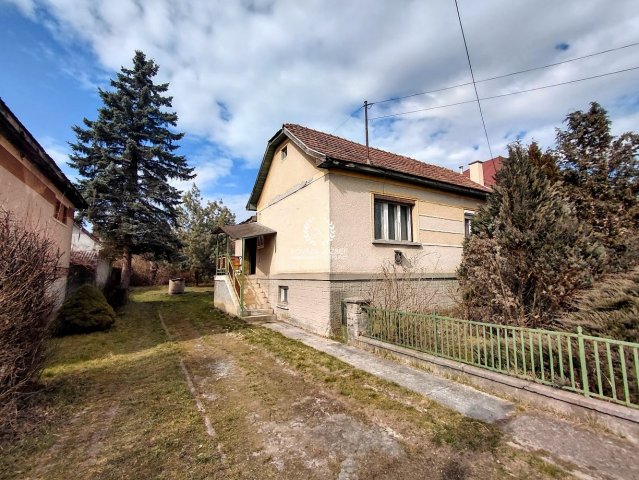 Eladó családi ház, Arlón, Ady Endre úton 8.5 M Ft, 2 szobás