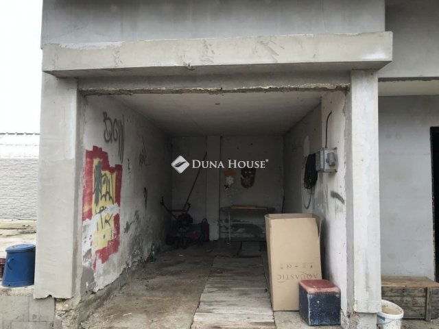 Eladó családi ház, Besnyőn 53.4 M Ft, 3 szobás