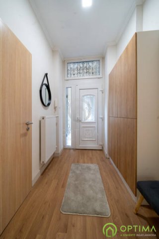 Eladó téglalakás, Budapesten, VI. kerületben 164 M Ft, 3 szobás