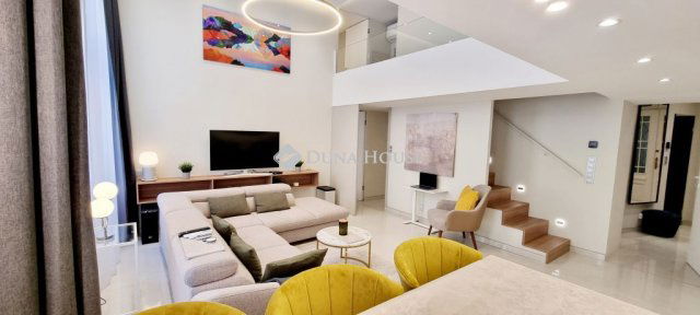 Eladó téglalakás, V. kerületben, Szent István körúton