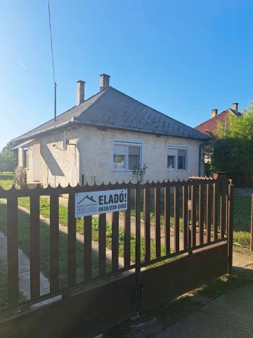 Eladó családi ház, Nyíregyházán 30 M Ft, 2+1 szobás