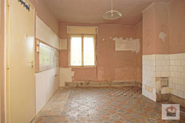 Eladó családi ház, Nádasdon 15 M Ft, 2 szobás