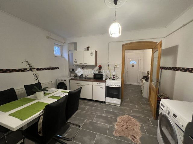 Eladó téglalakás, Szegeden, Móra utcában 52.5 M Ft, 1 szobás