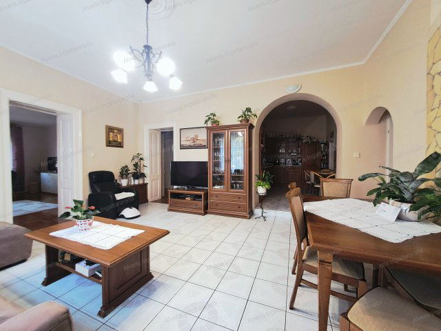 Eladó családi ház, Nyíregyházán 79.9 M Ft, 4 szobás