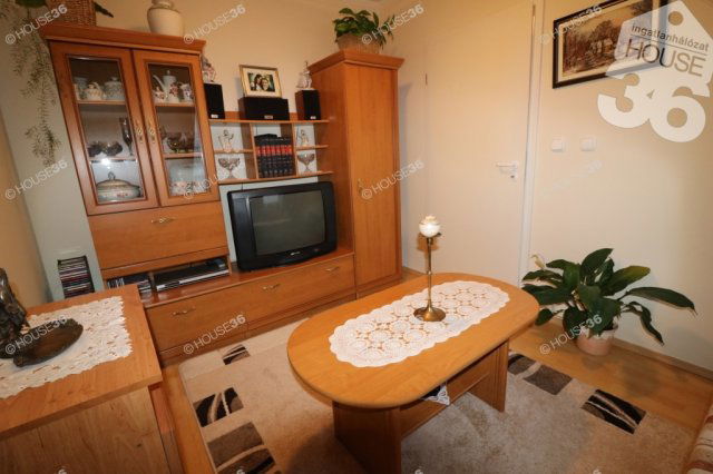 Eladó téglalakás, Kecskeméten 74.2 M Ft, 4 szobás