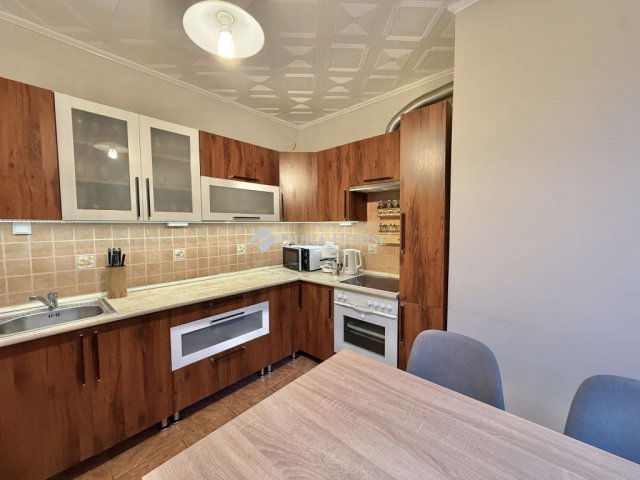 Eladó panellakás, Pakson, Kurcsatov utcában 45 M Ft, 2 szobás