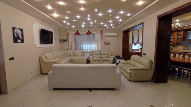 Eladó családi ház, Győrött 106.9 M Ft, 4+1 szobás