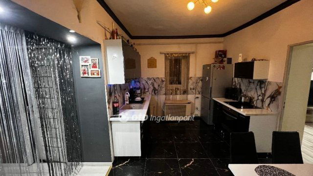 Eladó családi ház, Szihalmon 26 M Ft, 3 szobás