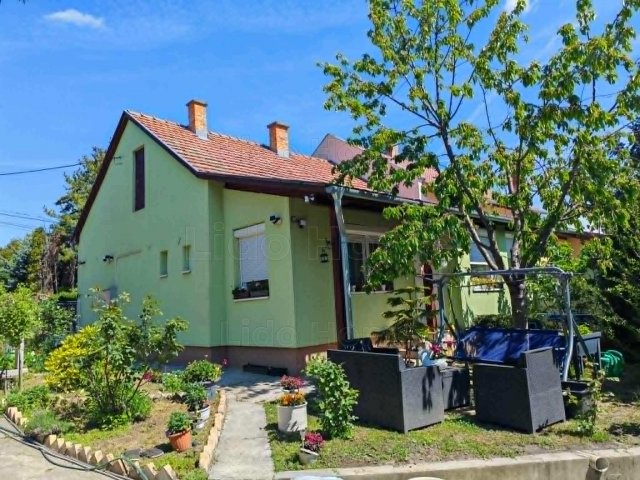 Eladó családi ház, Kőröshegyen 82 M Ft, 3+1 szobás