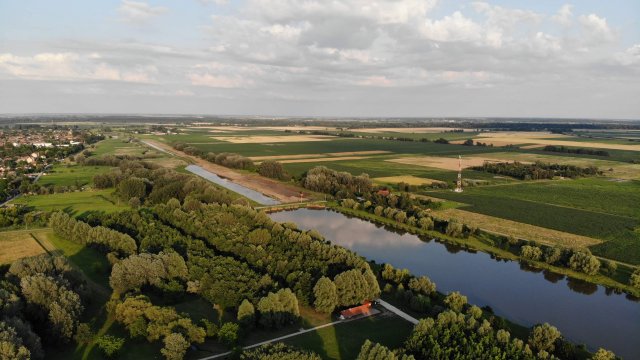 Eladó telek, Tiszakécskén, Fő úton 130 M Ft