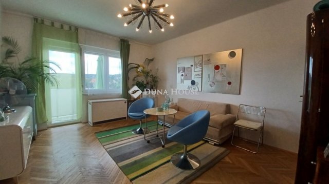 Eladó téglalakás, Balatonfüreden 78.9 M Ft, 2 szobás