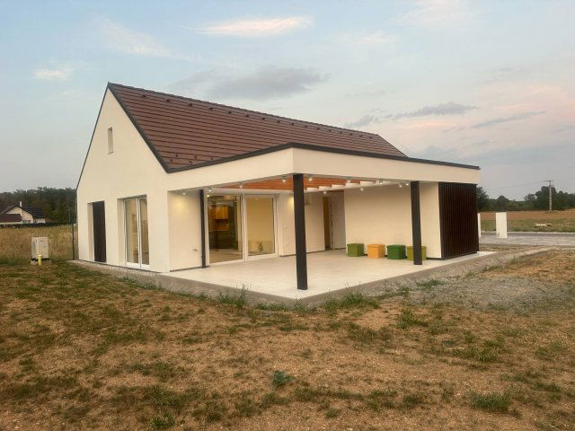 Eladó családi ház, Nagycenken 98.3 M Ft, 4 szobás