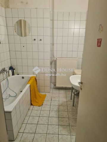Eladó téglalakás, Budapesten, V. kerületben 149 M Ft, 2 szobás