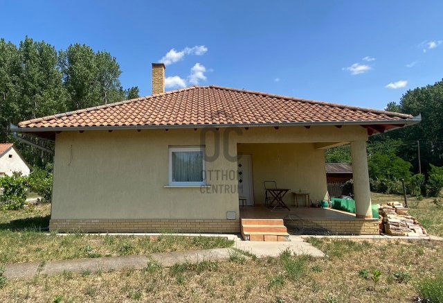 Eladó családi ház, Csemőn 36.9 M Ft, 3 szobás