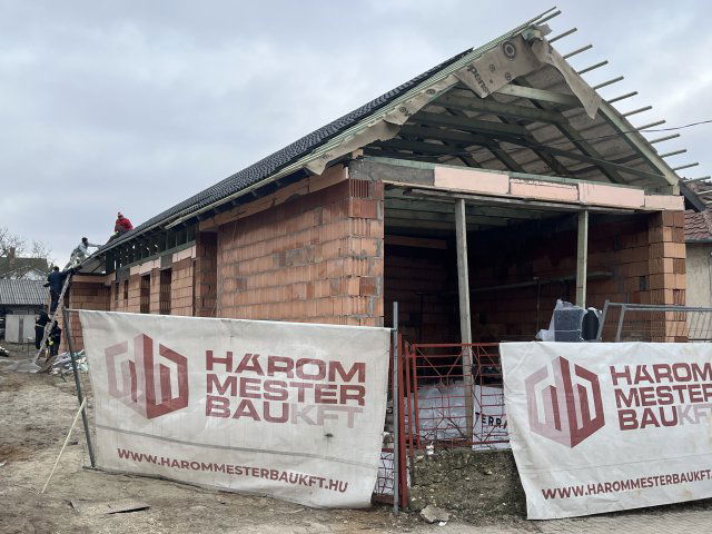 Eladó családi ház, Veresegyházon 120 M Ft, 1+3 szobás