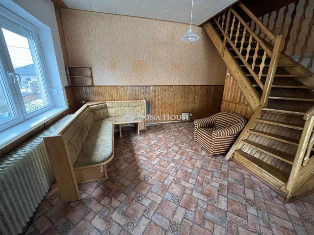 Eladó családi ház, Máriakálnokon 67.9 M Ft, 5 szobás