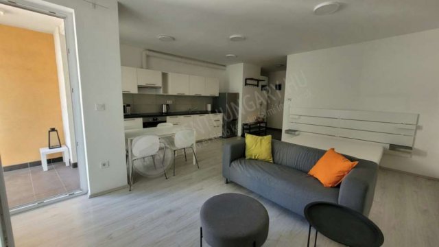 Kiadó téglalakás, albérlet, IX. kerületben, Márton utcában