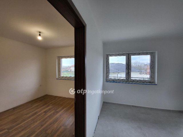 Eladó téglalakás, Szántódon 67.9 M Ft, 3 szobás