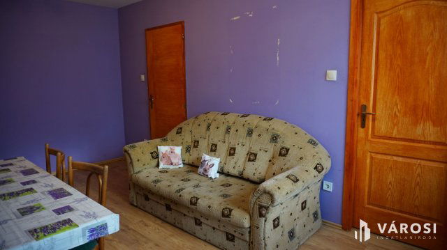 Eladó családi ház, Hódmezővásárhelyen 60 M Ft, 7 szobás