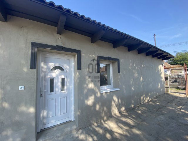 Eladó családi ház, Abonyban 38.5 M Ft, 2 szobás