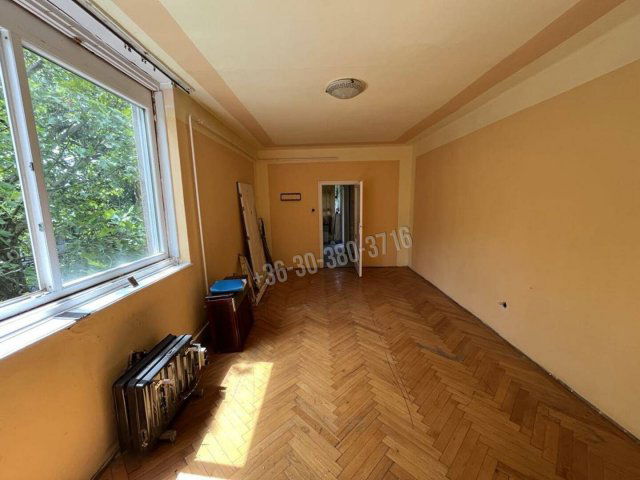 Eladó téglalakás, Dunaújvárosban 13.5 M Ft, 1 szobás