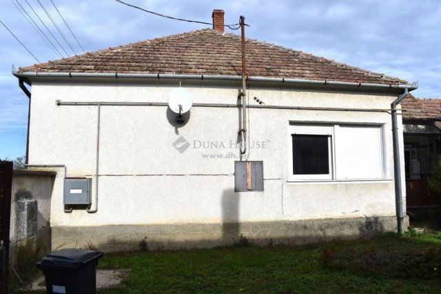 Eladó családi ház, Borgátán 22.9 M Ft, 2 szobás