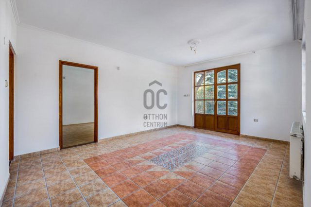 Eladó hotel, Kőröshegyen 260 M Ft, 15 szobás