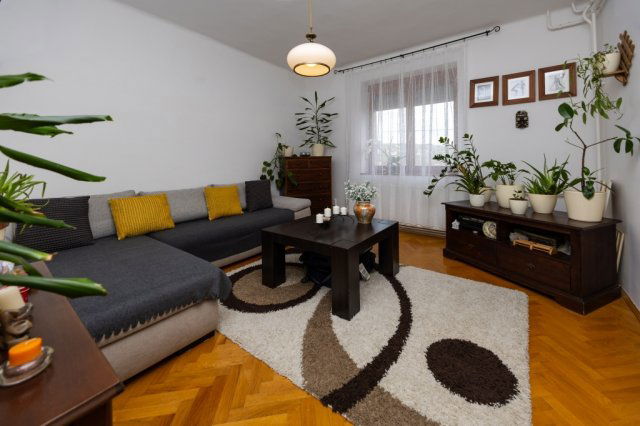 Eladó családi ház, Pécsett 199 M Ft, 5 szobás