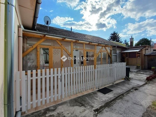 Eladó családi ház, Budapesten, XX. kerületben 39.99 M Ft