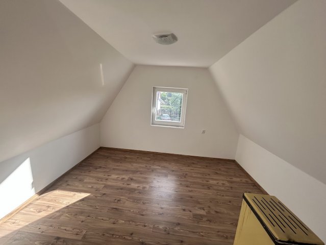 Eladó családi ház, Csornán 43.6 M Ft, 2 szobás