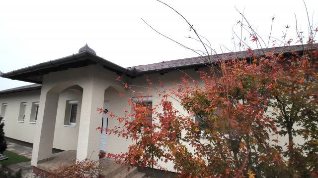 Eladó családi ház, Tárnokon 144.9 M Ft, 4 szobás