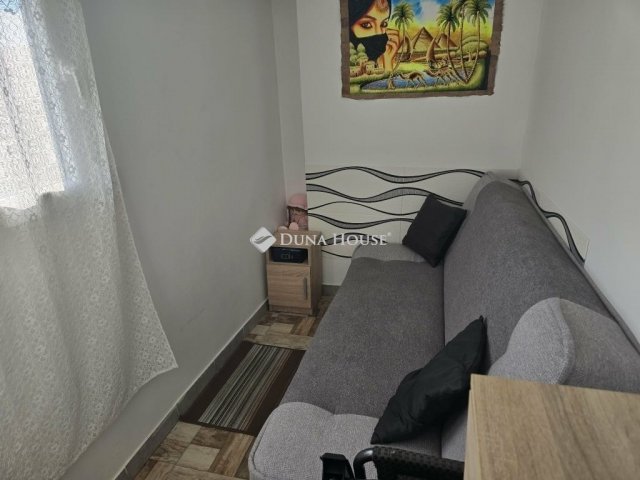 Eladó családi ház, Versegen 32.5 M Ft, 1+1 szobás
