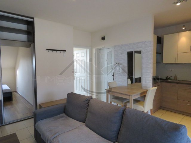 Kiadó téglalakás, albérlet, Győrött 190 E Ft / hó, 2 szobás