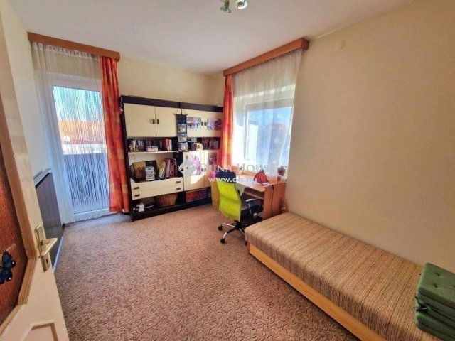 Eladó ikerház, Budapesten, XVIII. kerületben 124.9 M Ft, 4 szobás