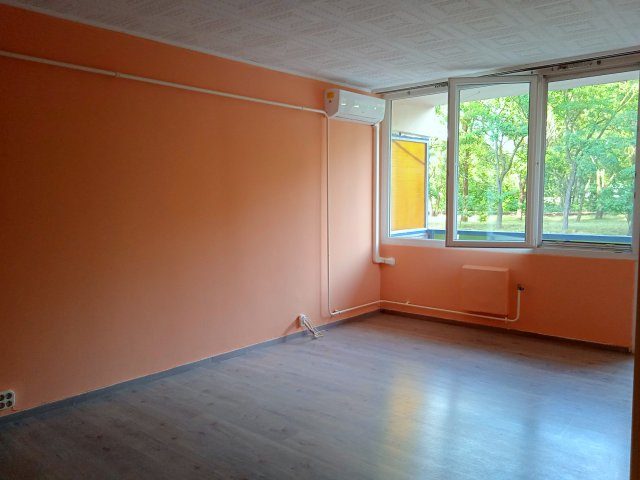 Eladó téglalakás, Székesfehérvárott, Rádió utcában 44.8 M Ft