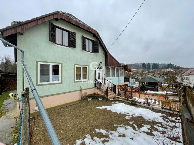 Eladó családi ház, Bakonybélben 150 M Ft, 5+4 szobás